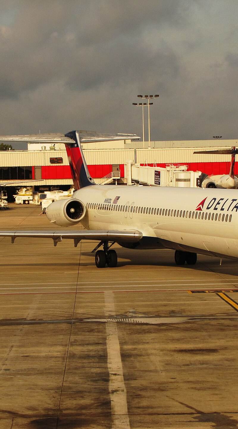 N981DL - Aircraft