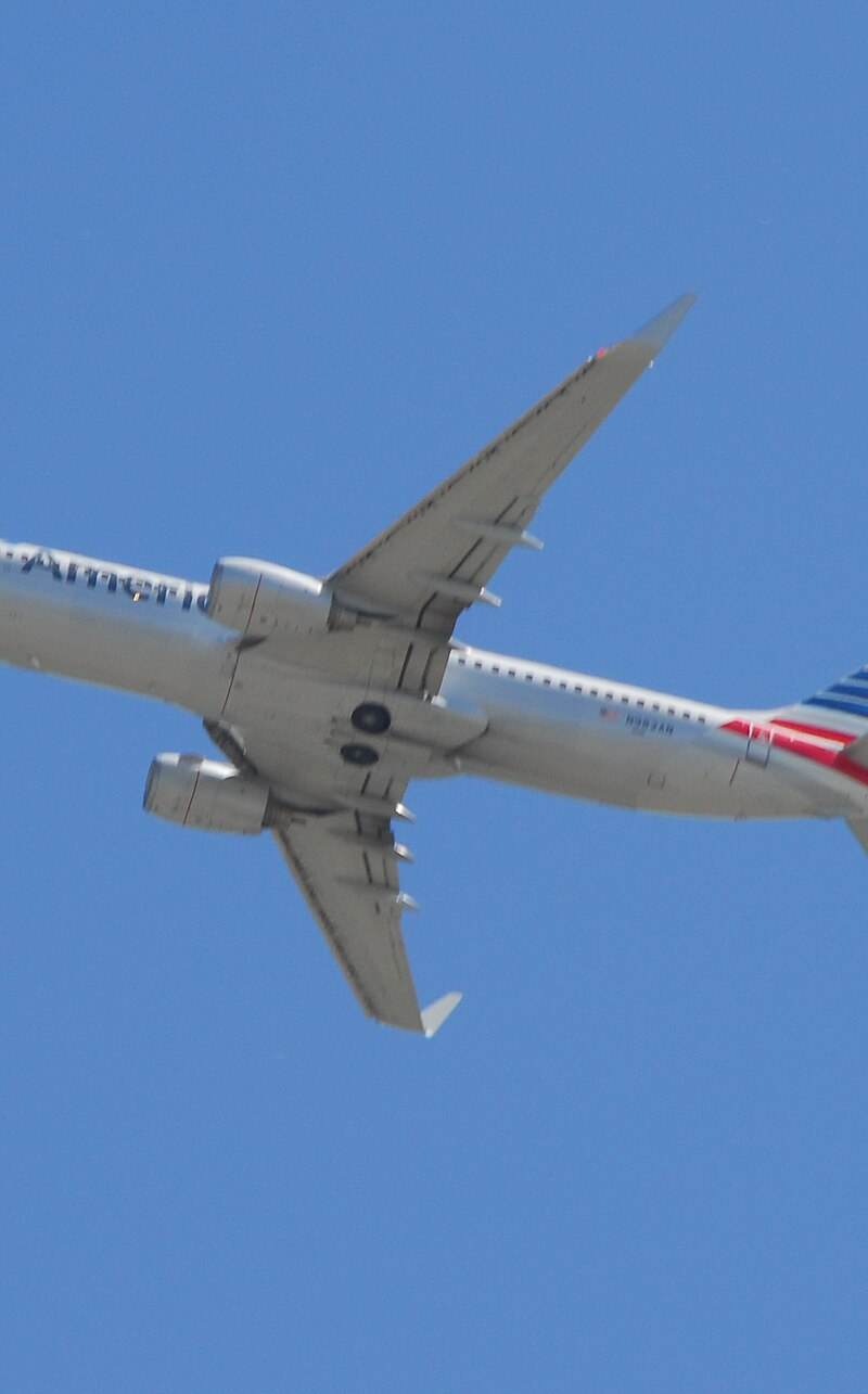 N982AN - Twin-engine aircraft