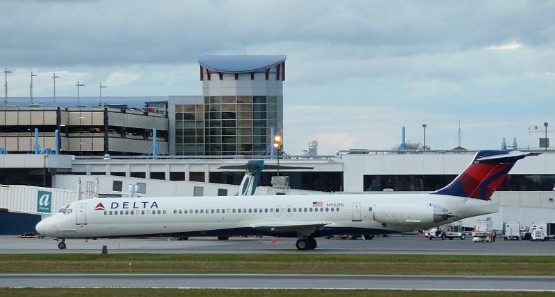 N982DL - Aircraft