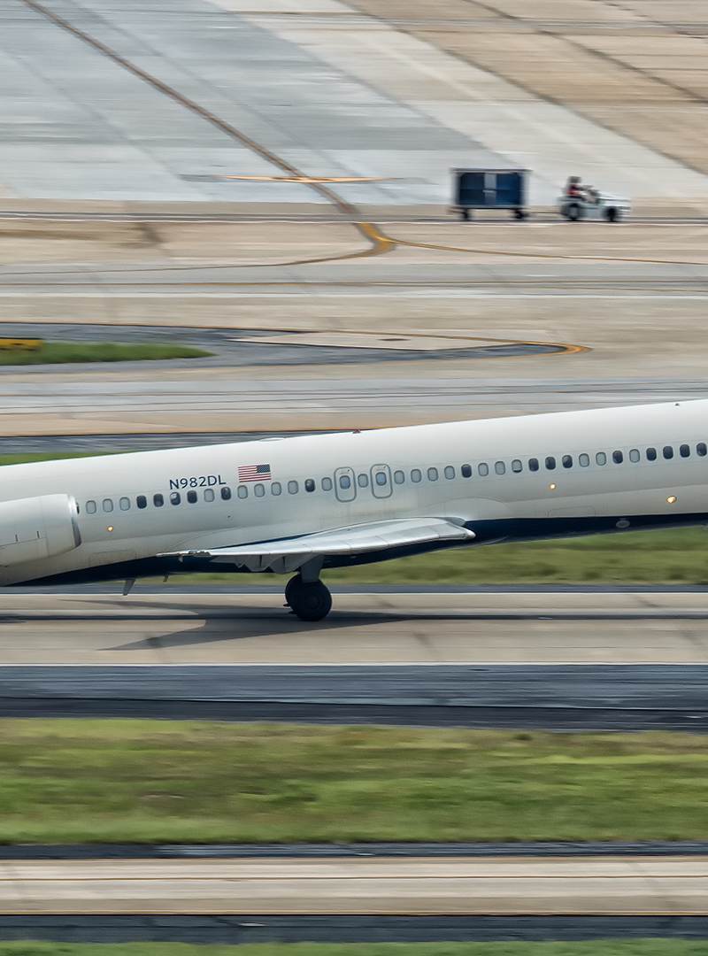 N982DL - Douglas