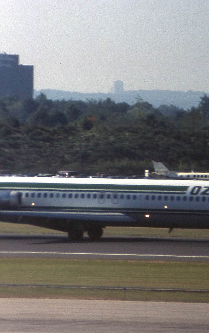 N982PS - Twin-engine aircraft