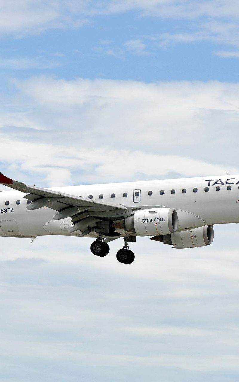 N983TA - Twin-engine aircraft