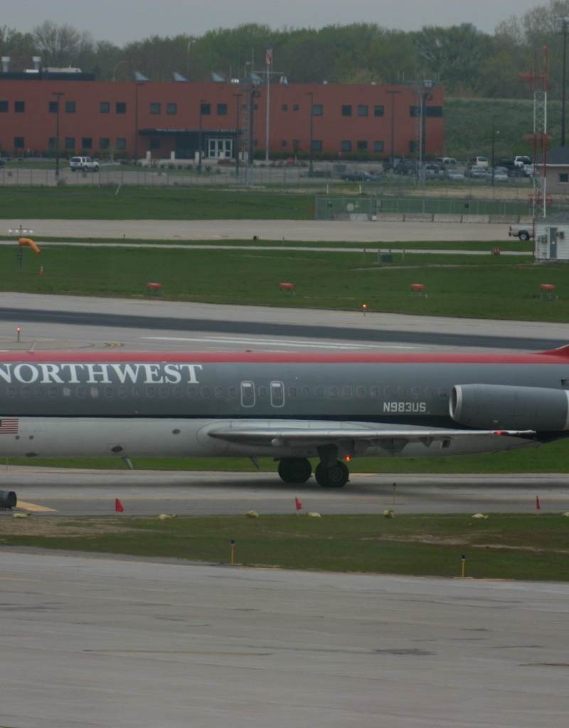 N983US - Douglas