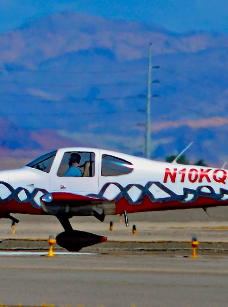 N10KQ - Single-engine aircraft