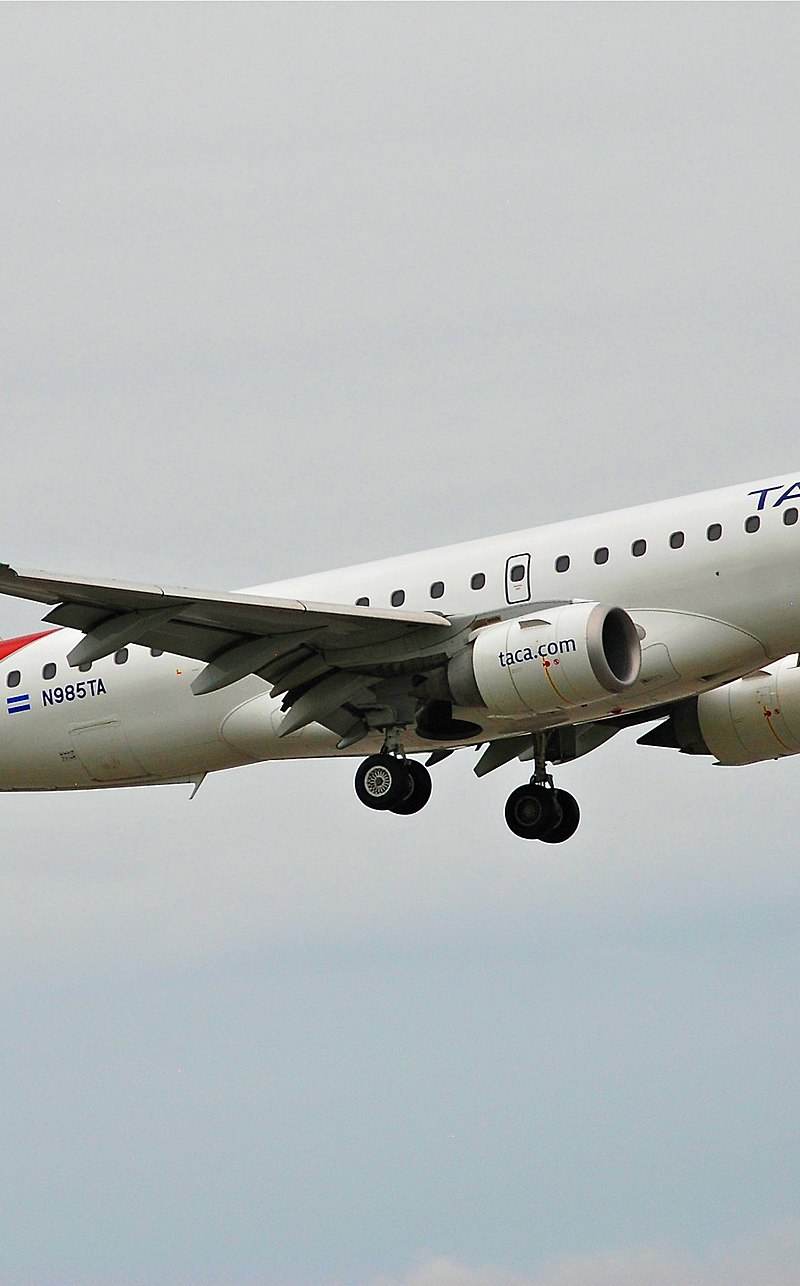 N985TA - Twin-engine aircraft