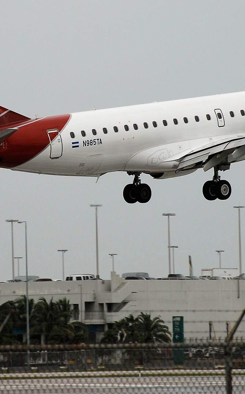 N985TA - Twin-engine aircraft