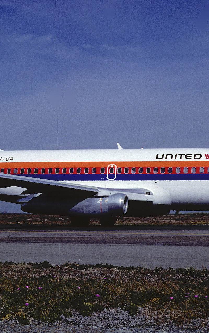 N987UA - Aircraft