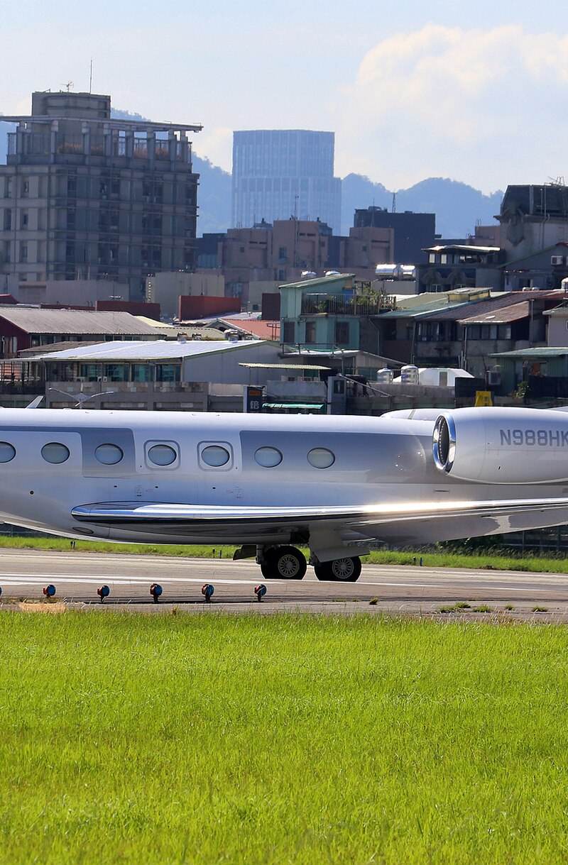 N988HK - Business jet