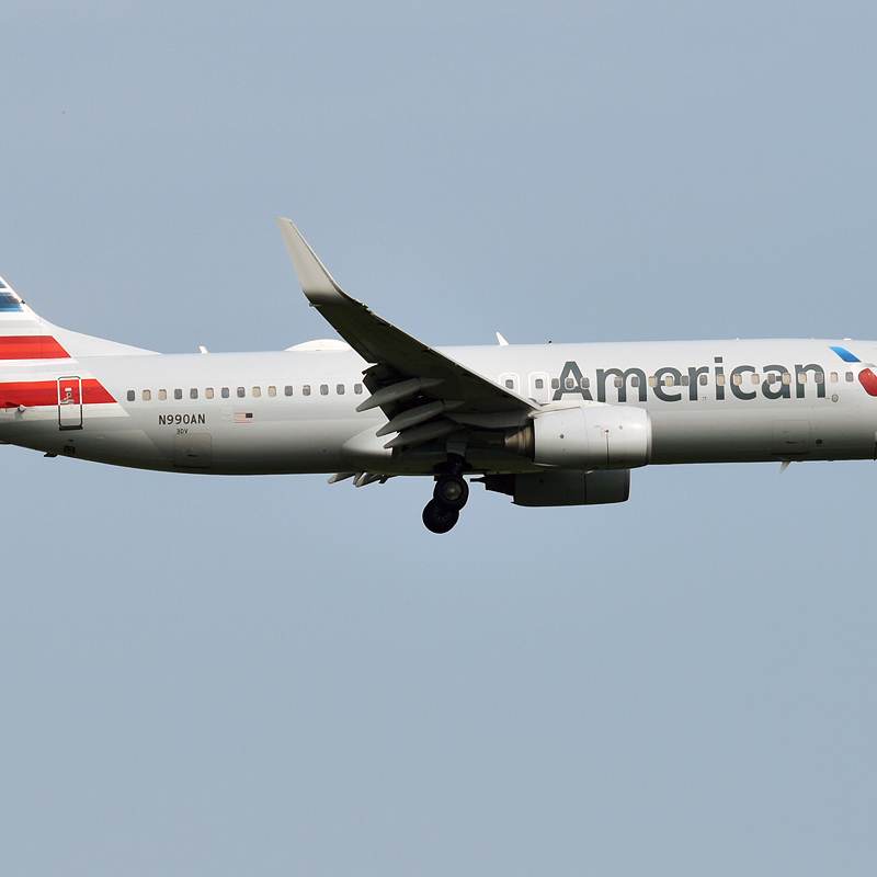 N990AN - Twin-engine aircraft