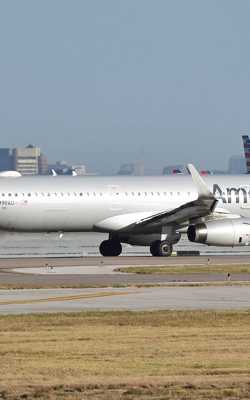 N990AU - Airbus