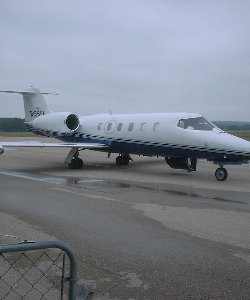 N135FA - Business jet