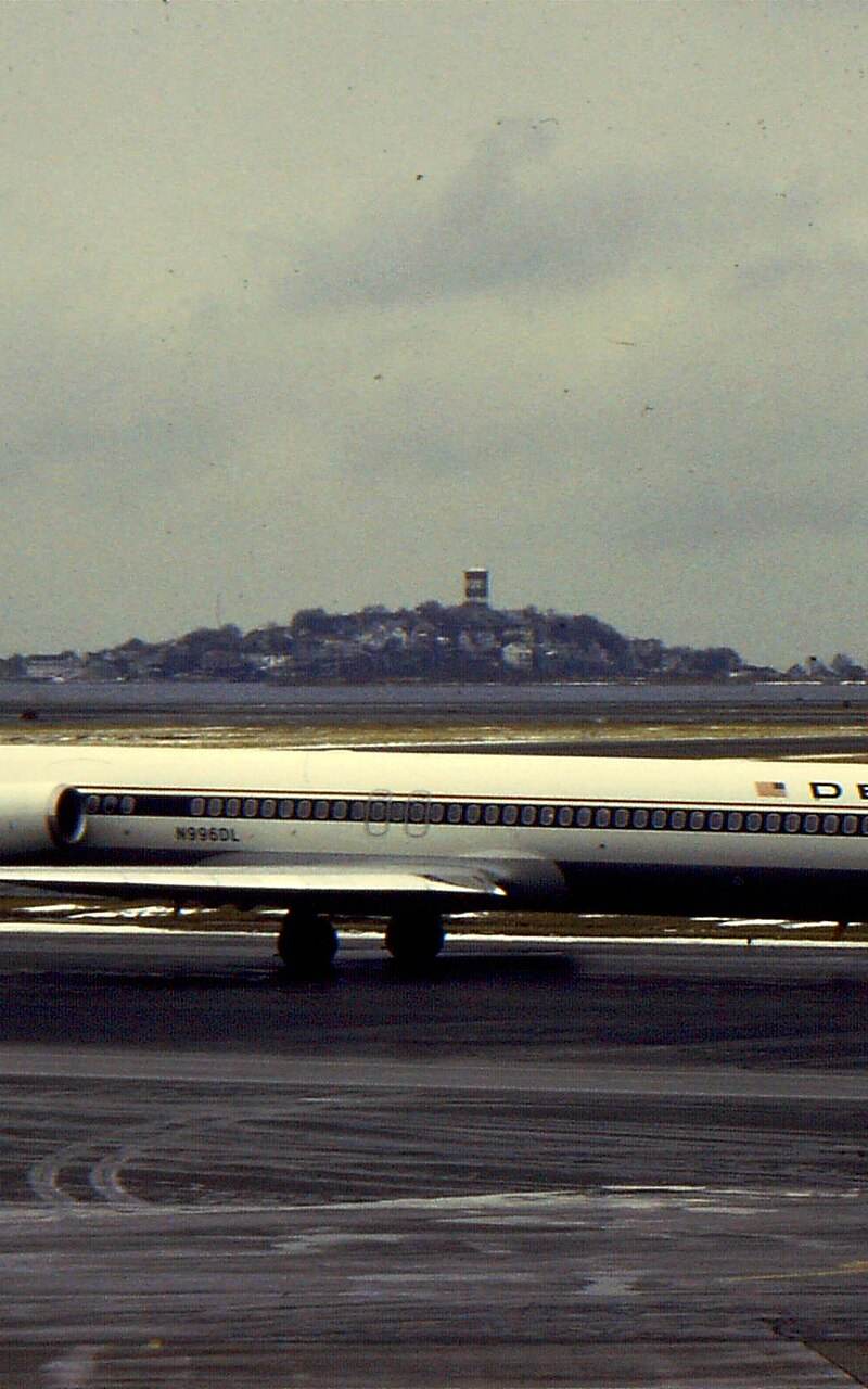 N996DL - Aircraft