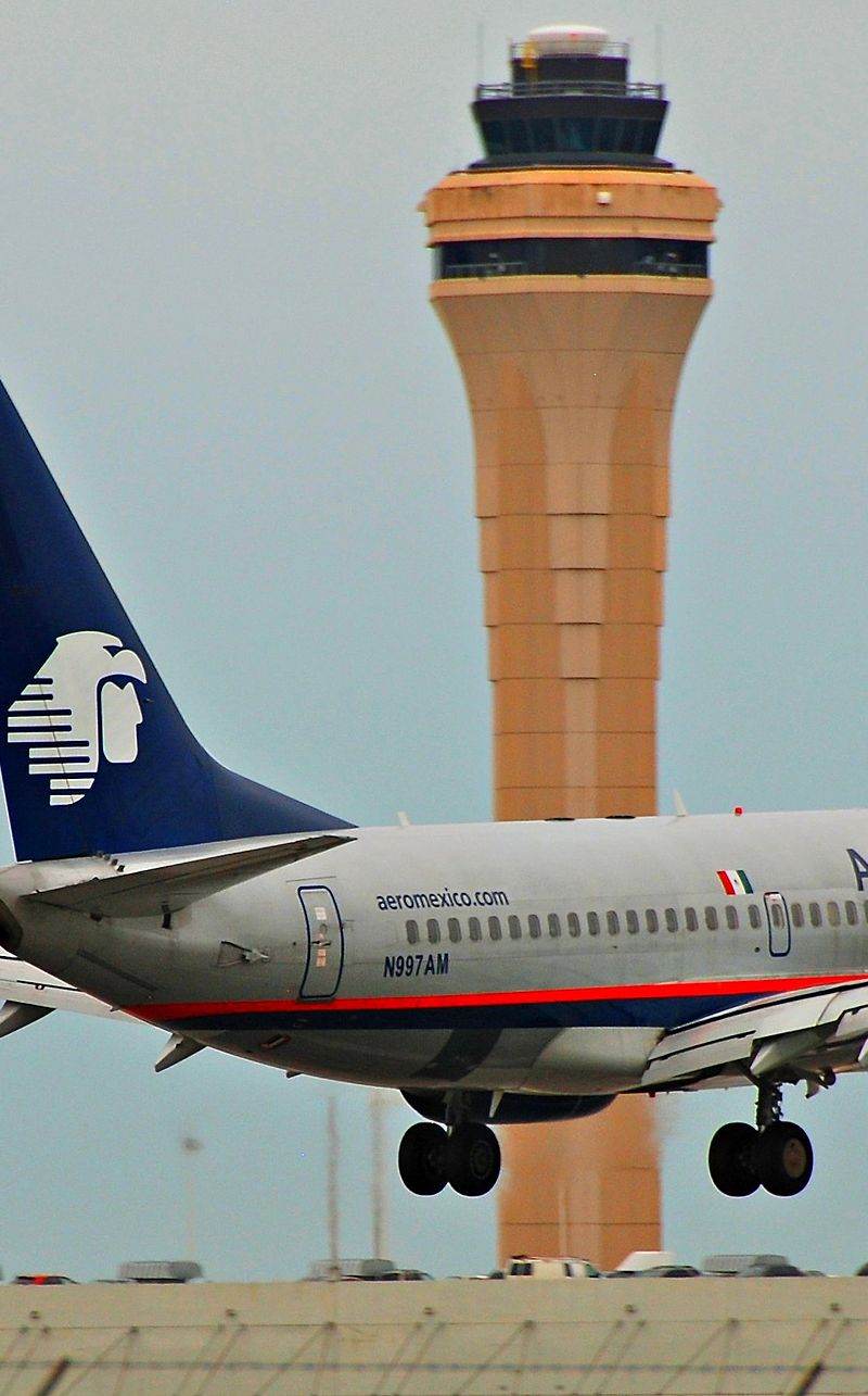 N997AM - Twin-engine aircraft