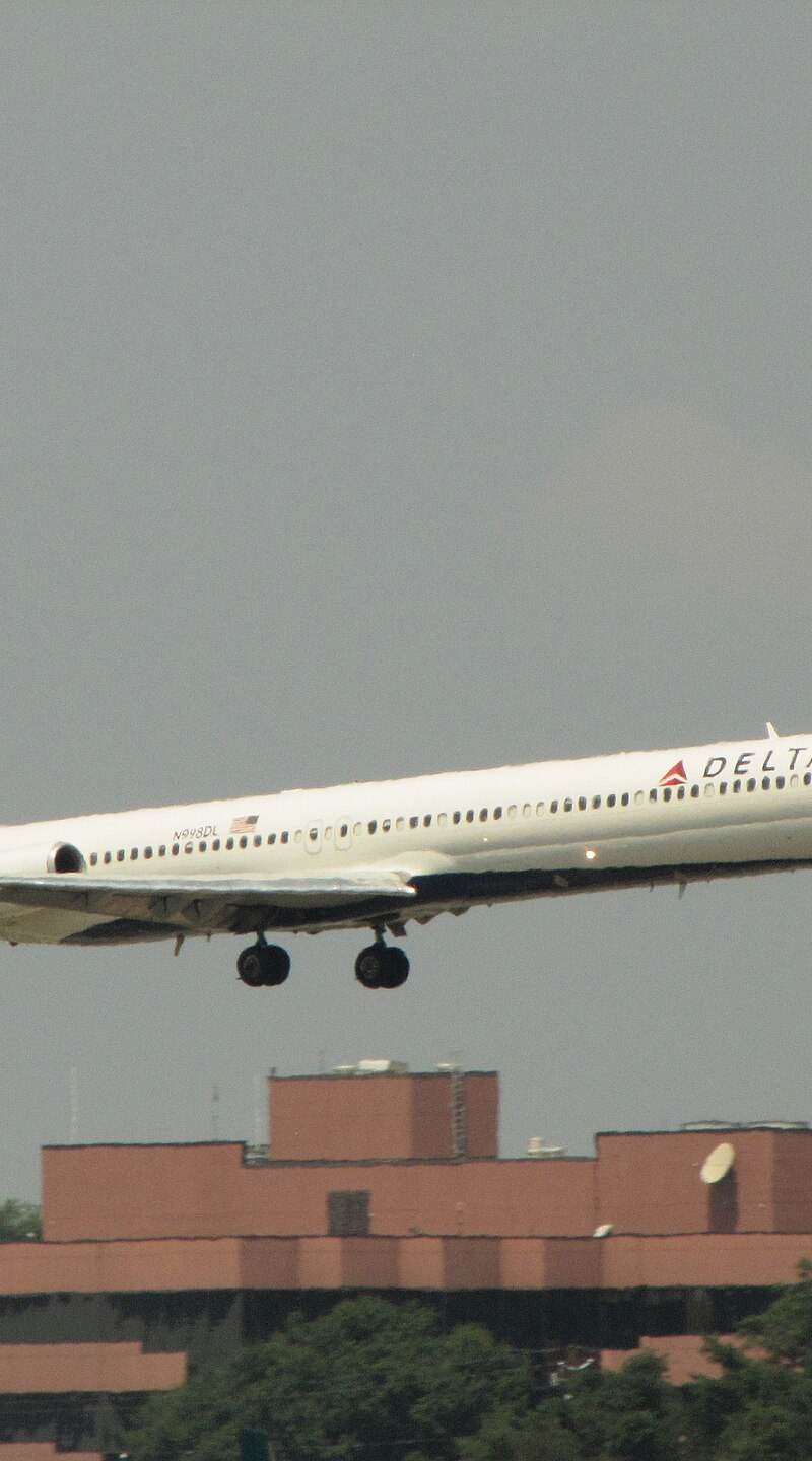 N998DL - Aircraft