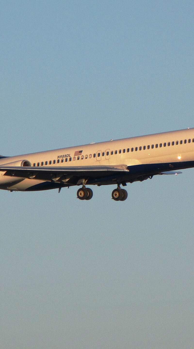 N998DL - Aircraft