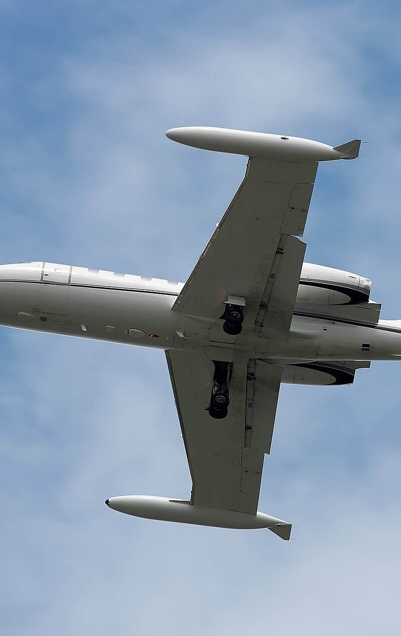 N135WE - Business jet