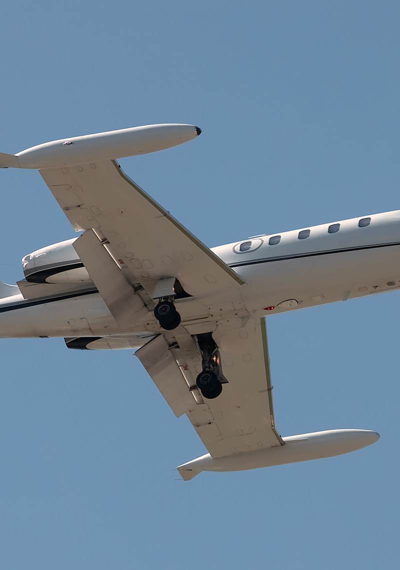 N135WE - Business jet