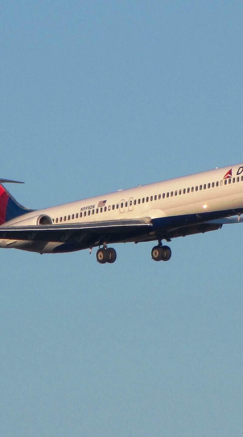 N999DN - Douglas