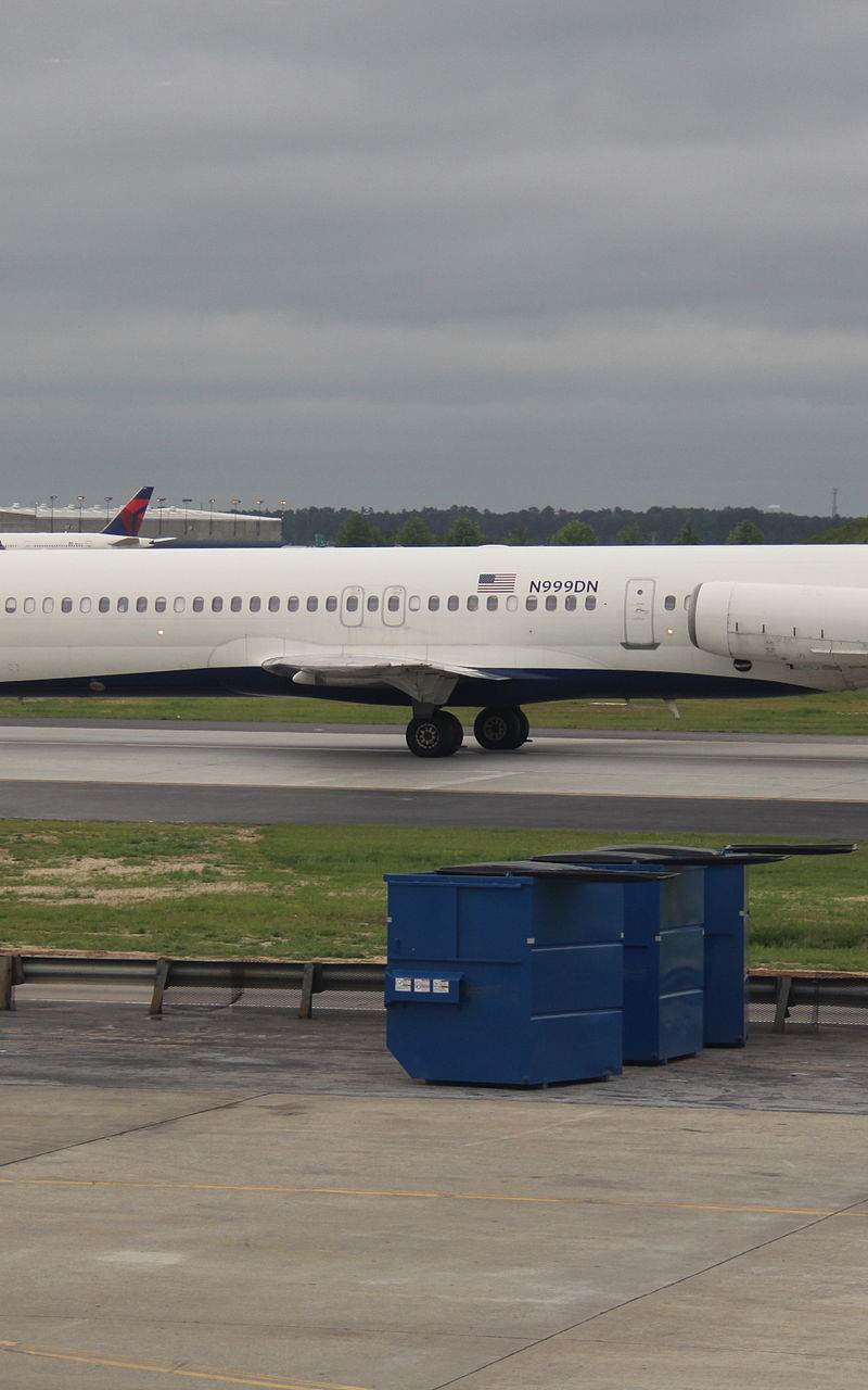 N999DN - Twin-engine aircraft