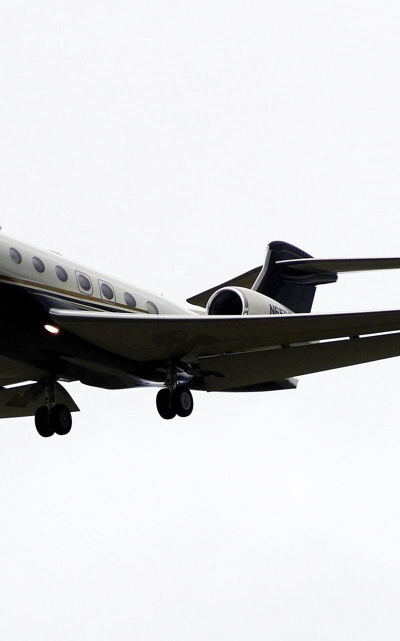 N656FX - Business jet