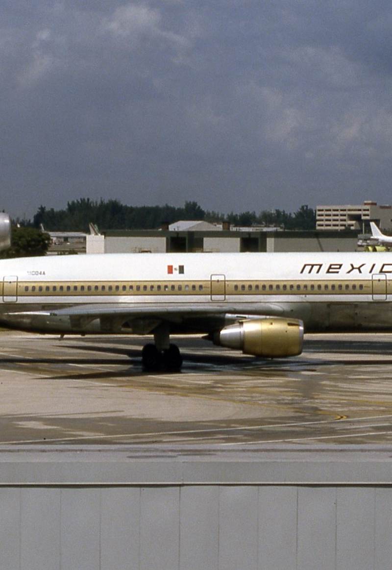 N1004A - Aircraft