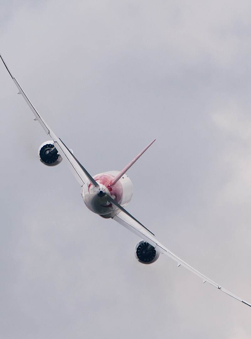 N1008S - Twin-engine aircraft