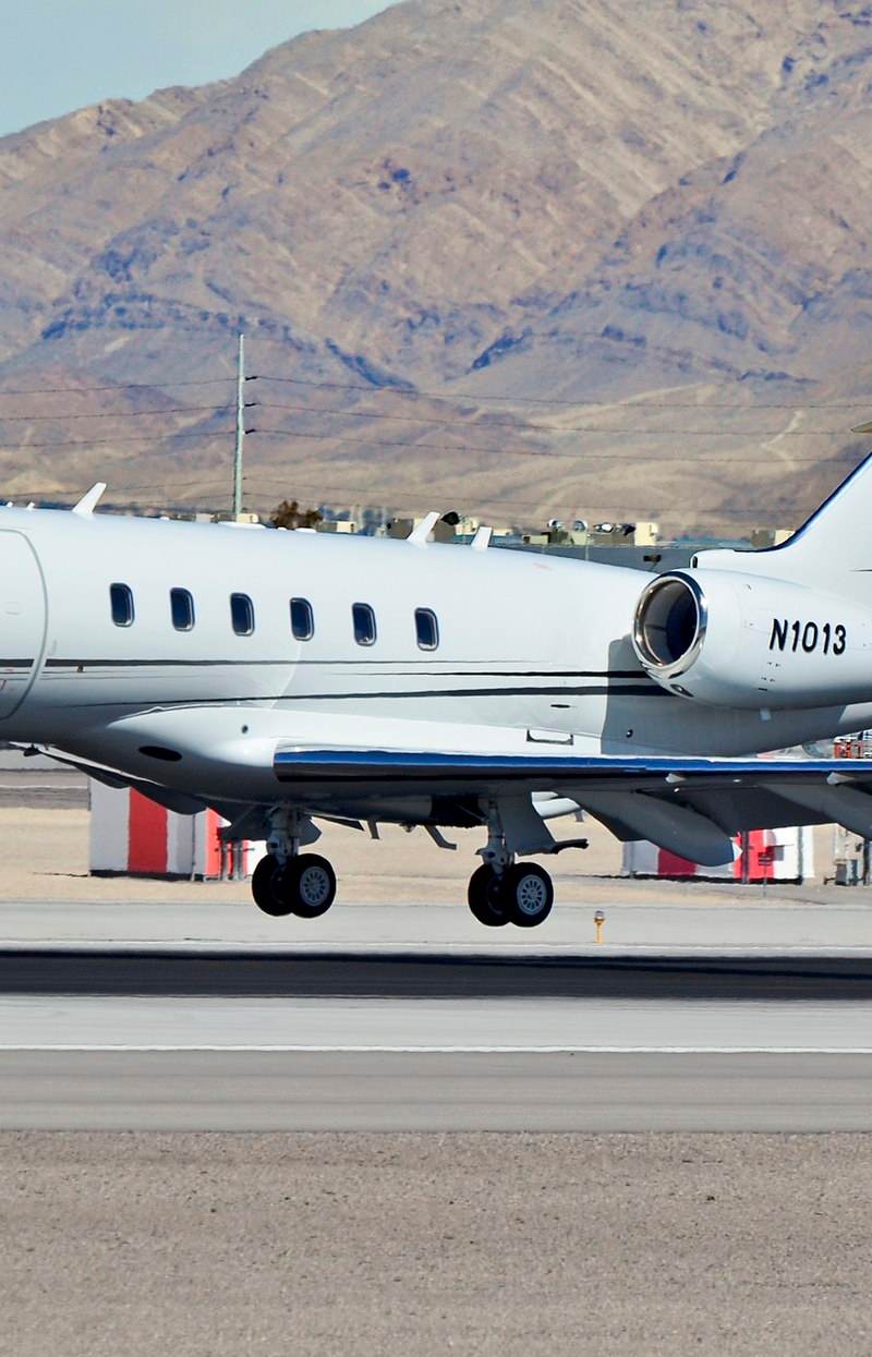N1013 - Bombardier