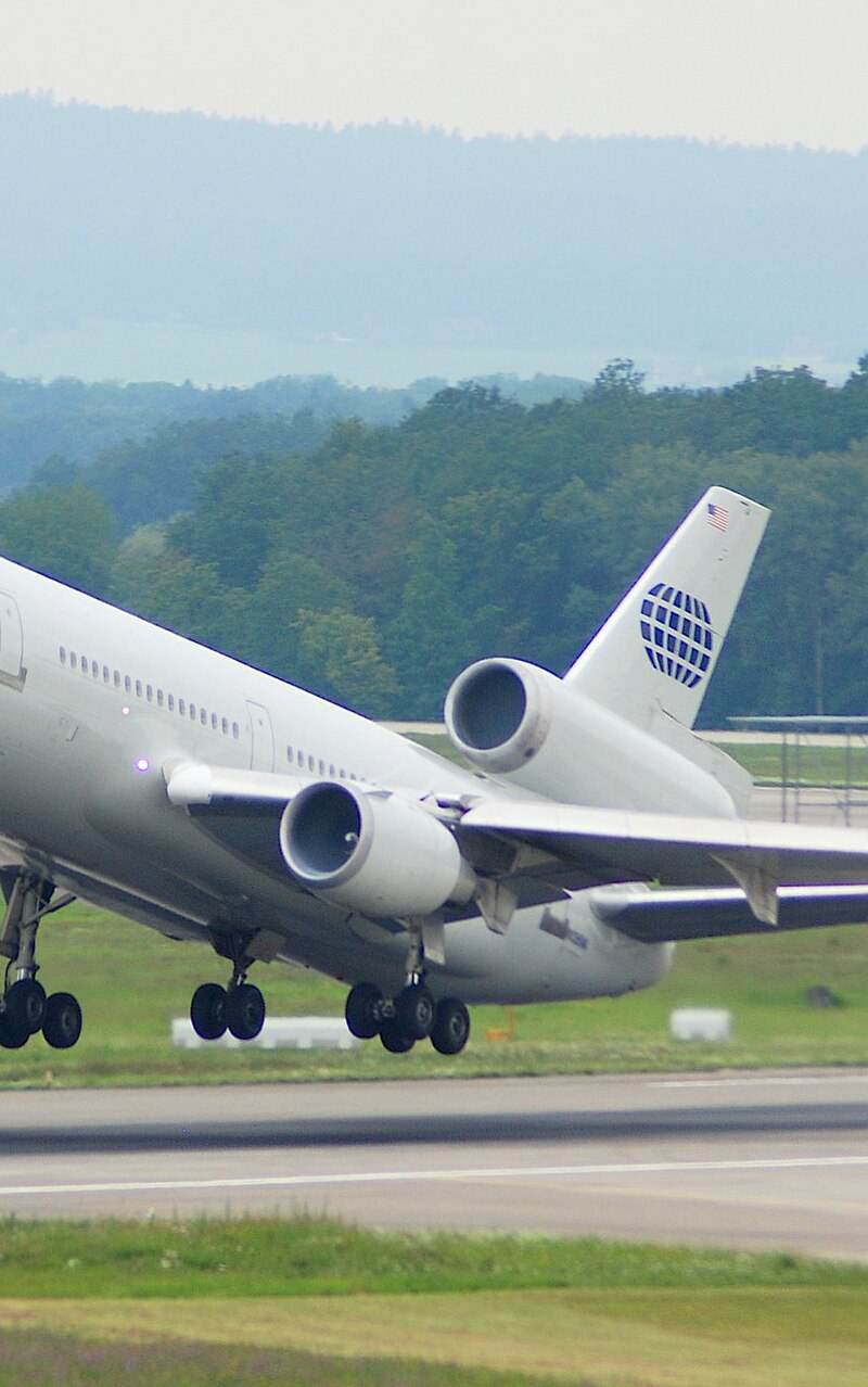 N136WA - Douglas