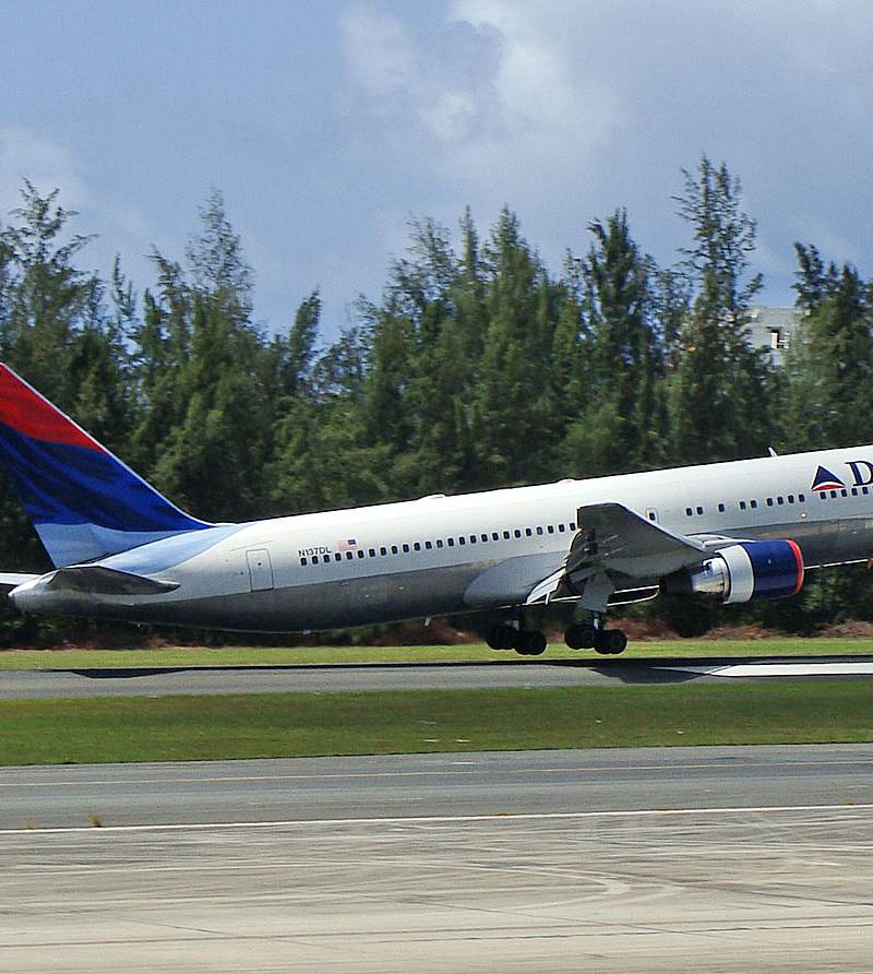 N137DL - Boeing