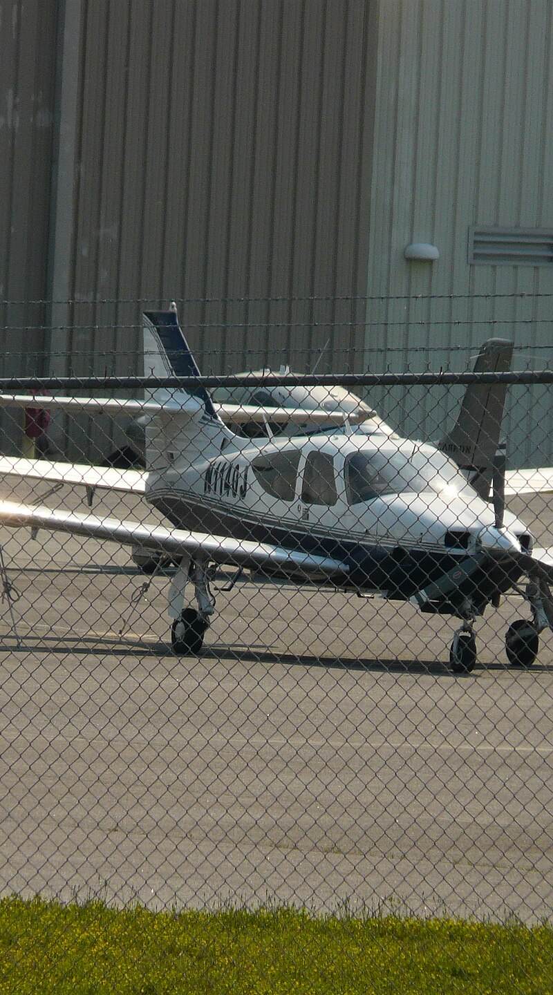 N1140J - Single-engine aircraft