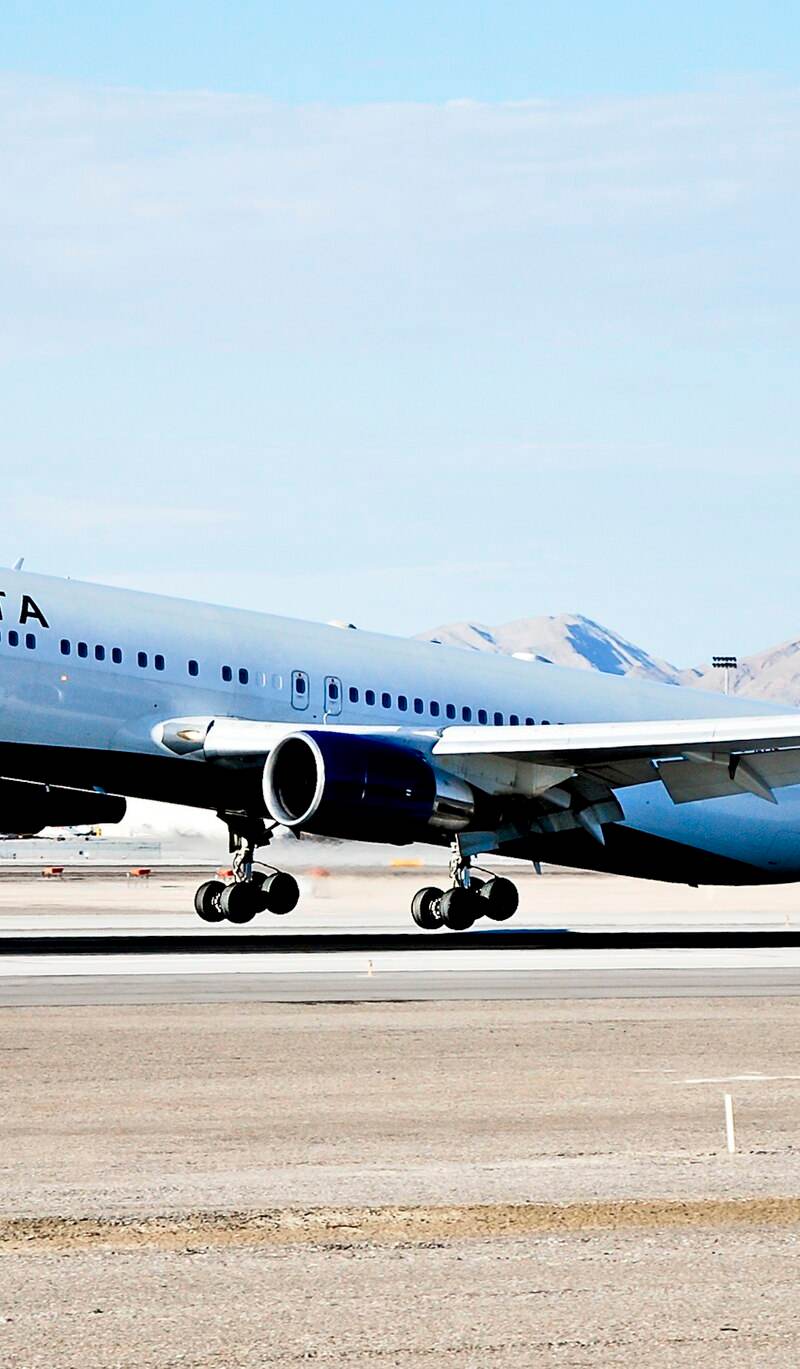 N137DL - Boeing