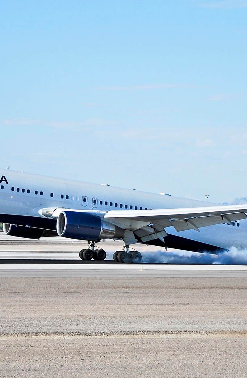 N137DL - Boeing