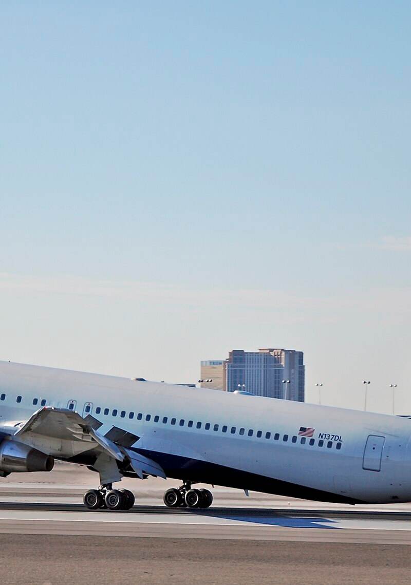 N137DL - Boeing