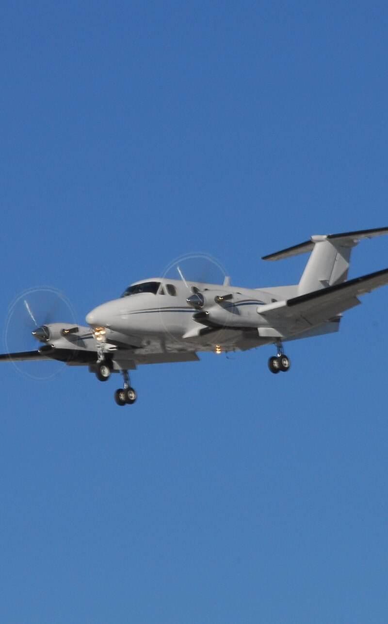 N1250 - Twin-engine aircraft