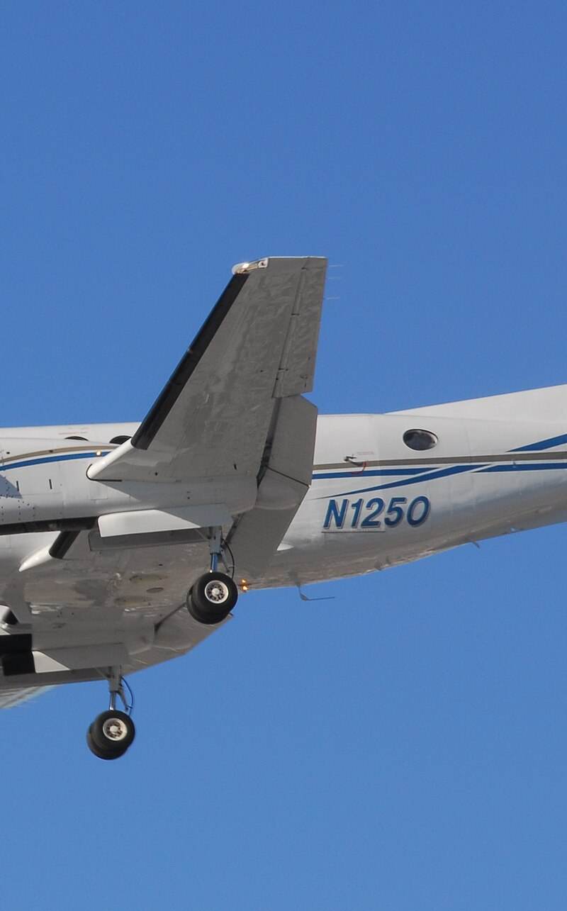 N1250 - Twin-engine aircraft
