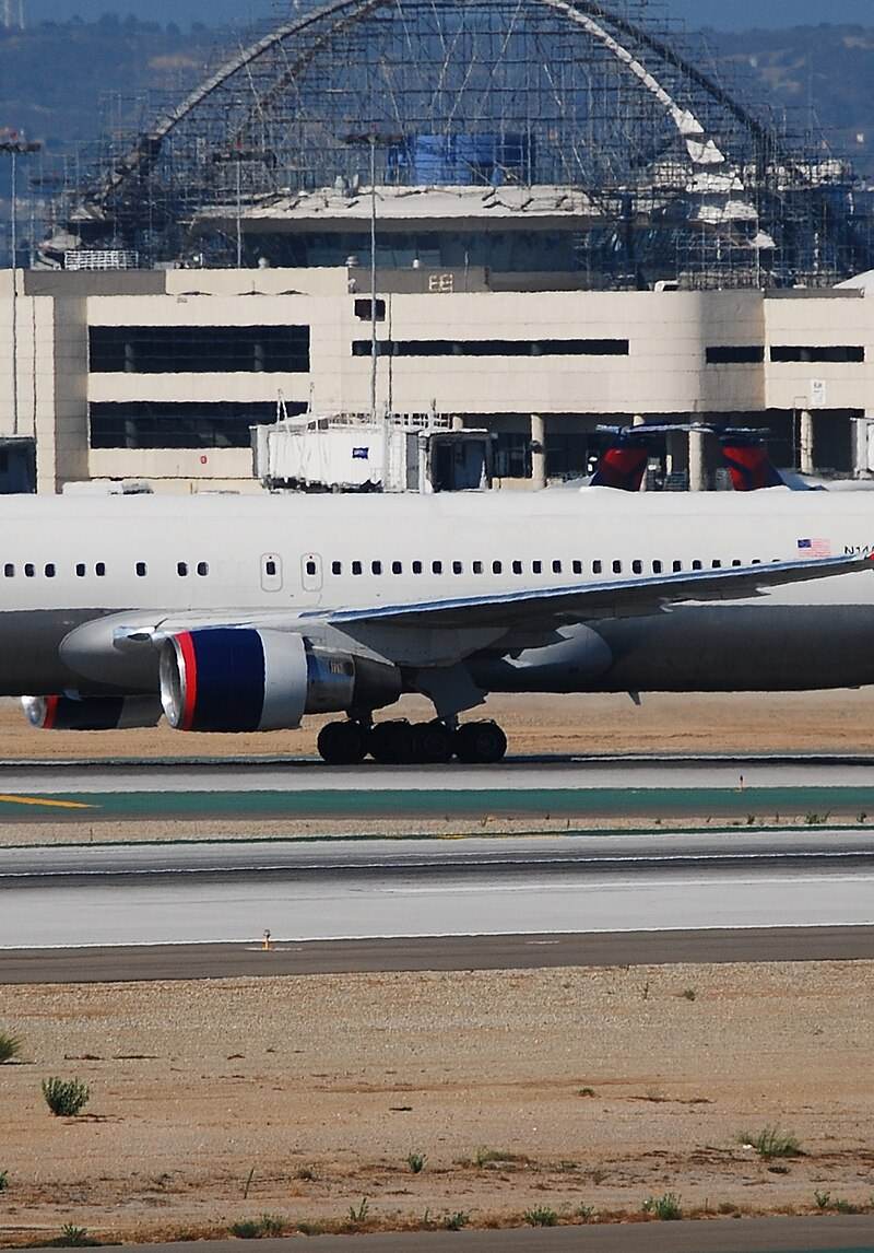 N1402A - Twin-engine aircraft