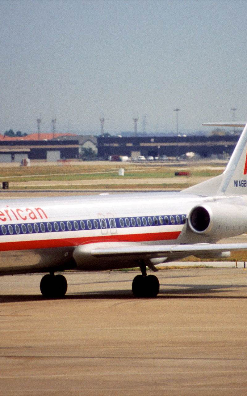 N1462C - Twin-engine aircraft