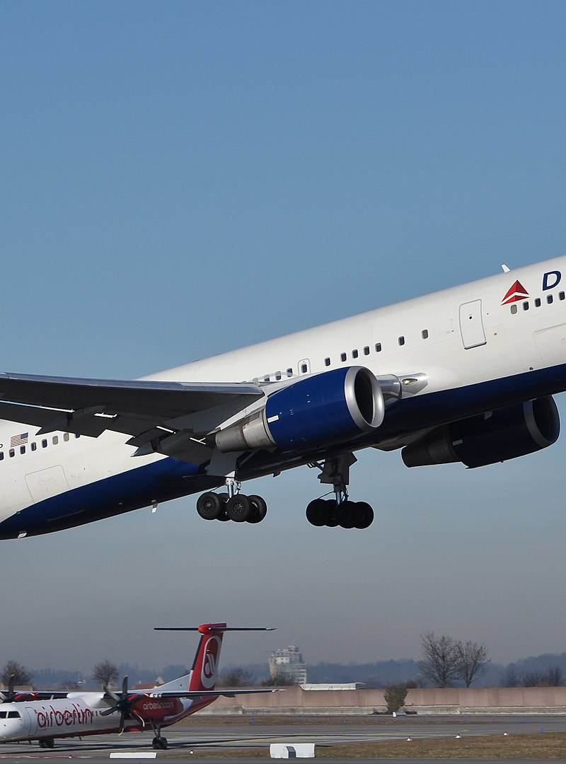 N1501P - Twin-engine aircraft