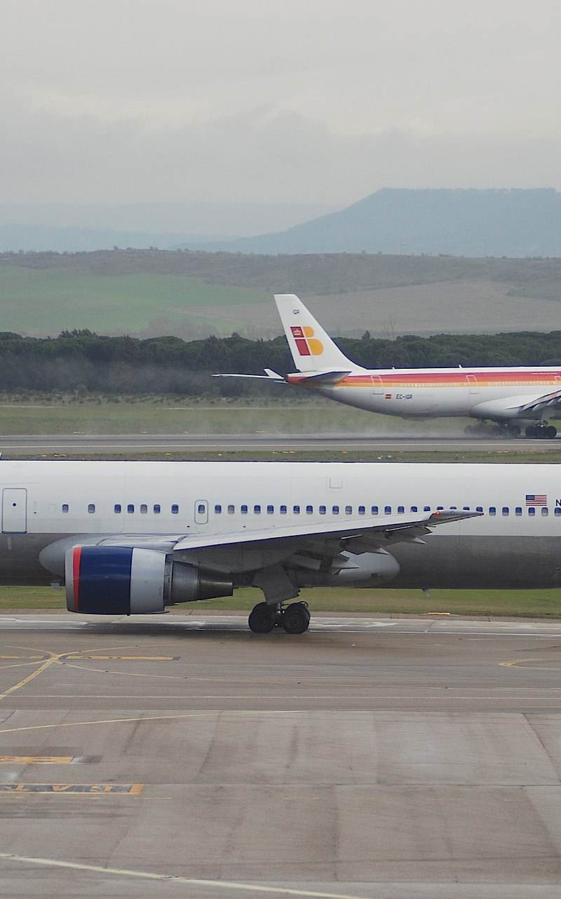 N1501P - Twin-engine aircraft