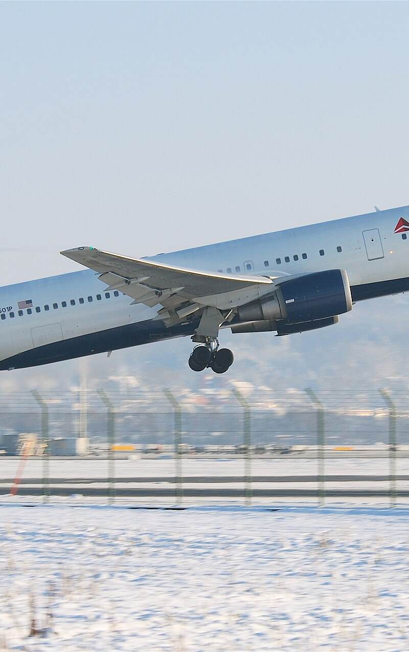 N1501P - Twin-engine aircraft
