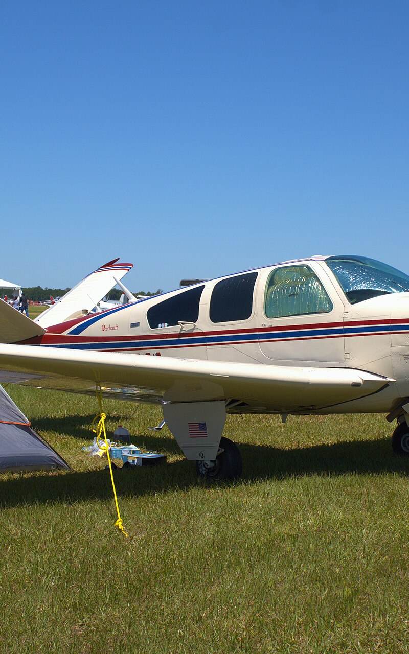 N1512W - Beechcraft