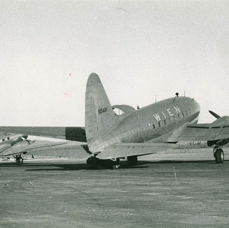 N1548V - Twin-engine aircraft