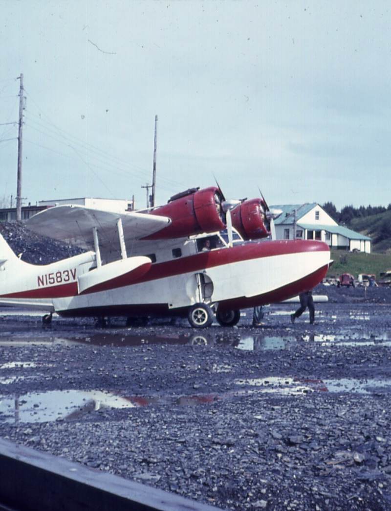 N1583V - Twin-engine aircraft
