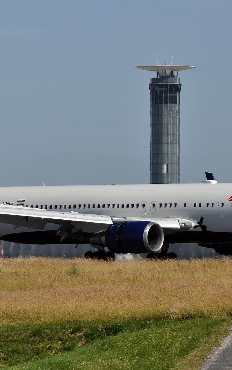 N1602 - Twin-engine aircraft
