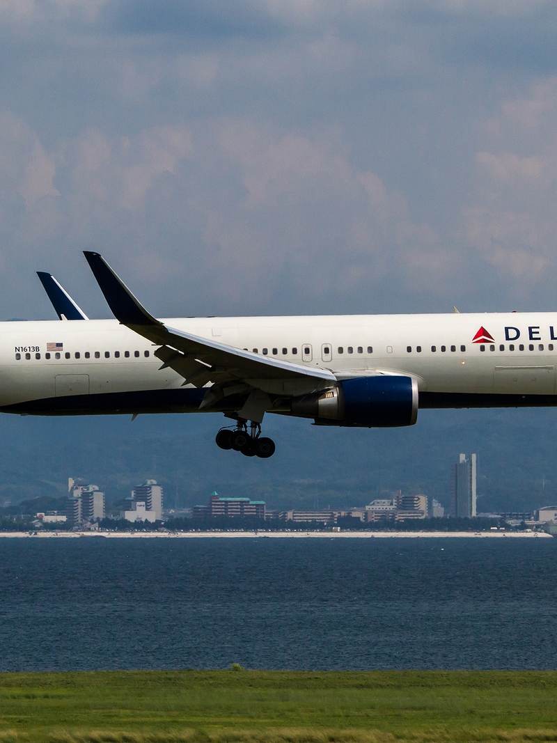 N1613B - Boeing