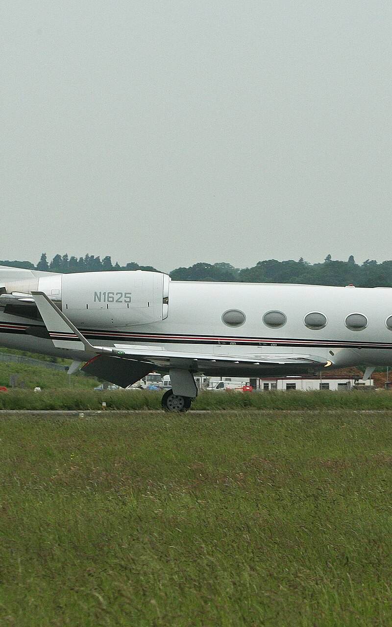 N1625 - Business jet