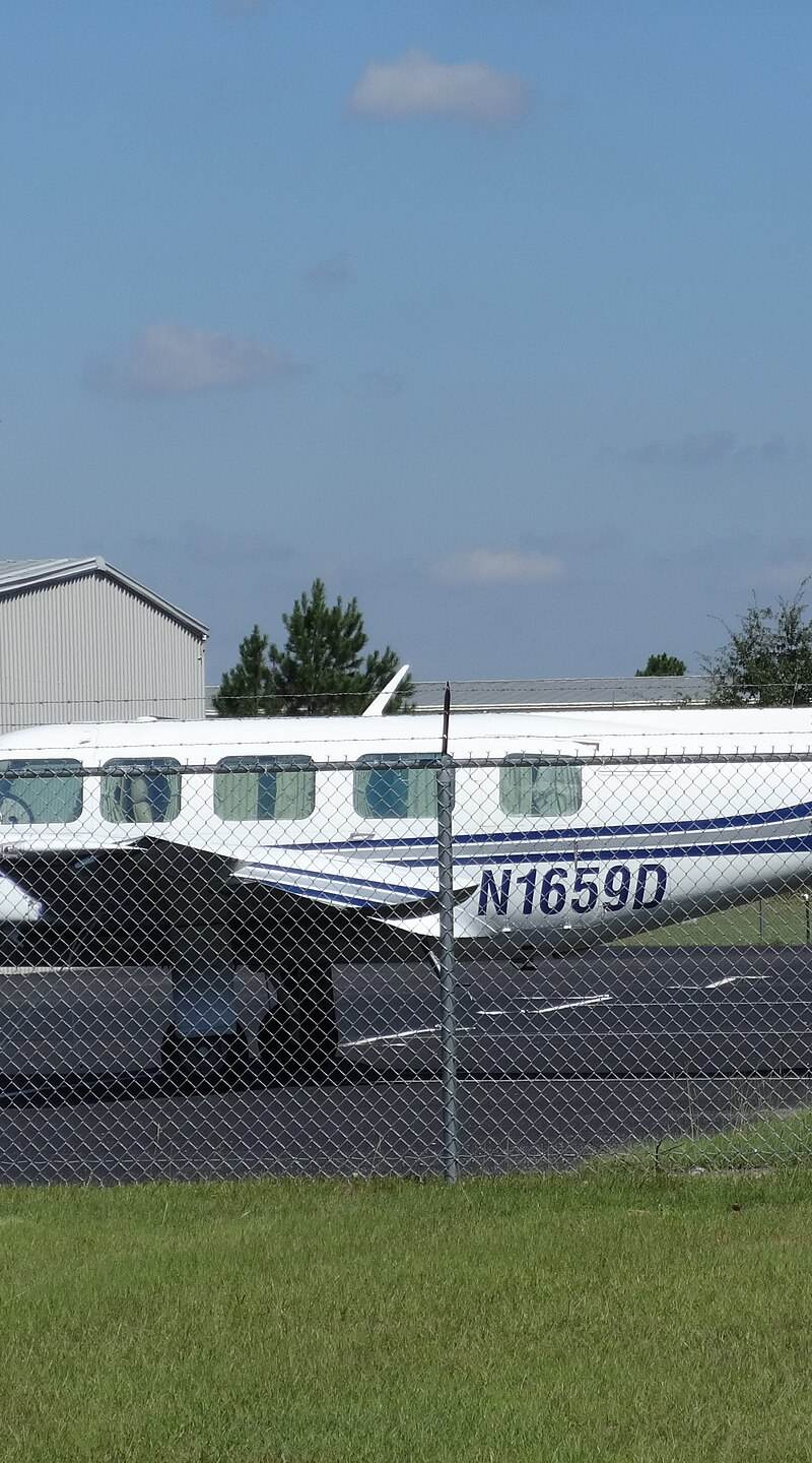N1659D - Twin-engine aircraft