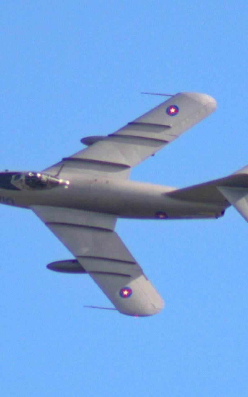 N1710 - Warbird