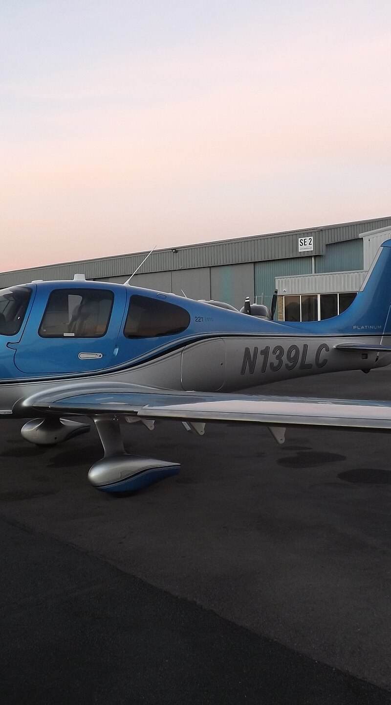 N139LC - Cirrus