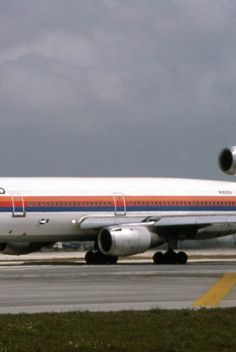 N1820U - Douglas